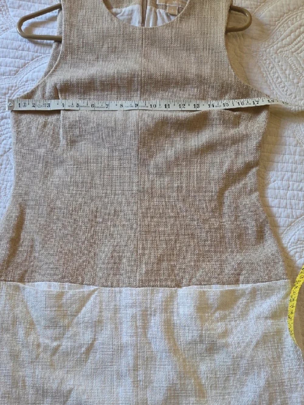 Michael Kors Beige and White Sleeveless Colorblock Shift Dress - Picture 3 of 8